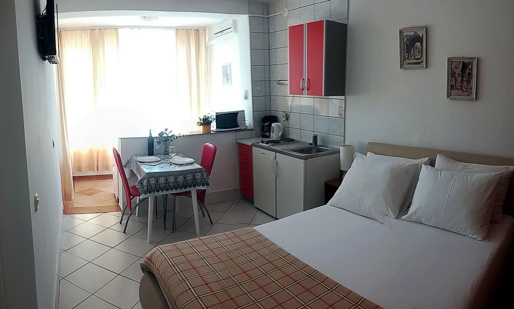 Apartmani Totic Цриквеница Экстерьер фото